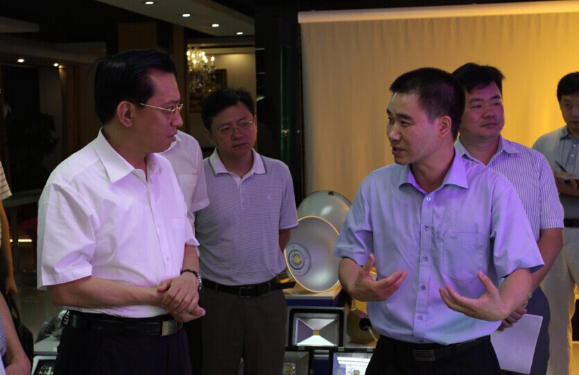 50�|Ԫ��ľ��ɭ���������MͶ���a(ch��n)�I(y��)�@