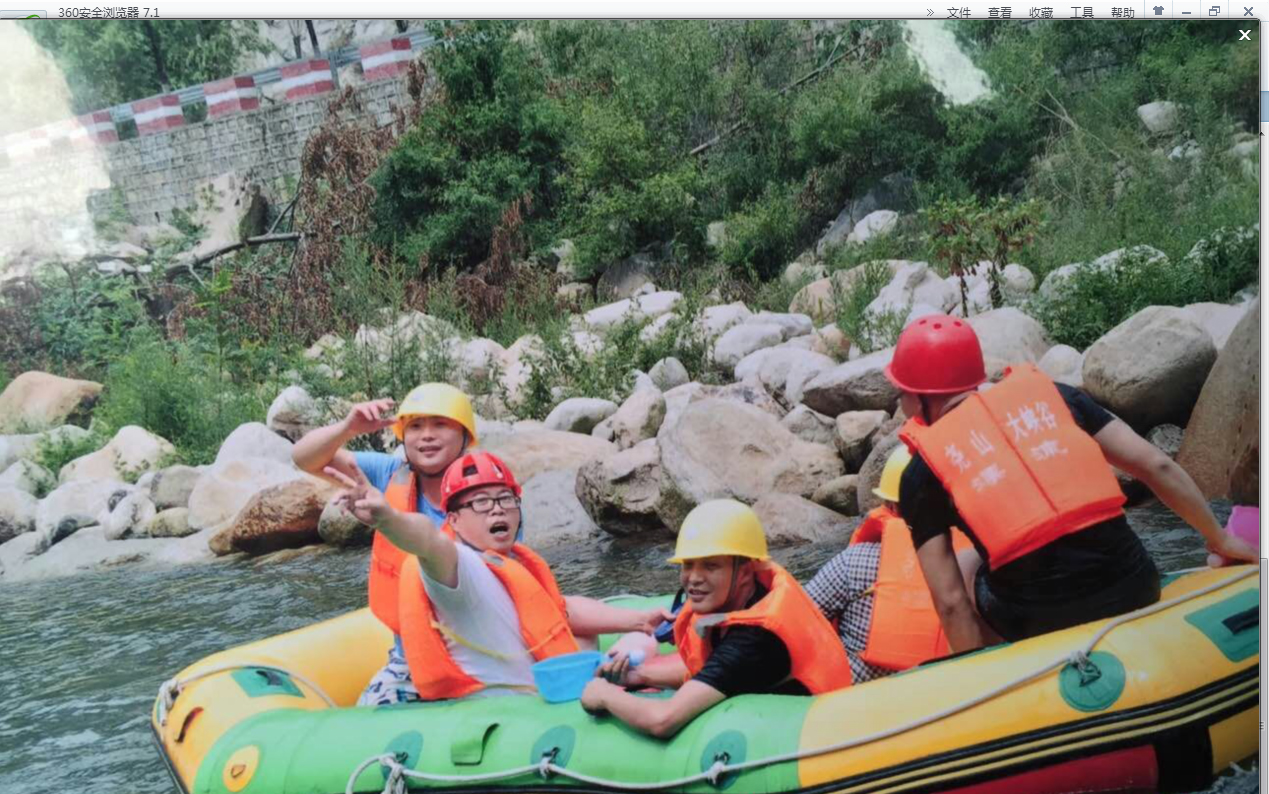 ���(y��ng)���(li��n)����ˬ֮�����M(j��n)��ɽ��{��