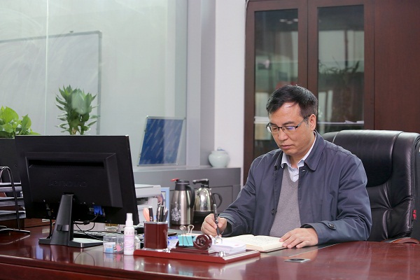 �������������`�����������t��